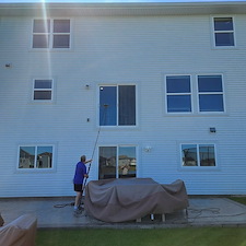Residential-Window-Cleaning-House-Washing-in-Lino-Lakes-MN 1